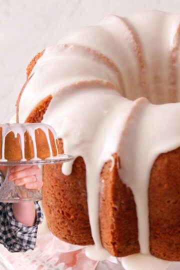 Easy Vanilla Bundt Cake Recipe