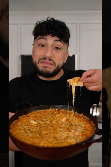 The BEST Buffalo Chicken Dip