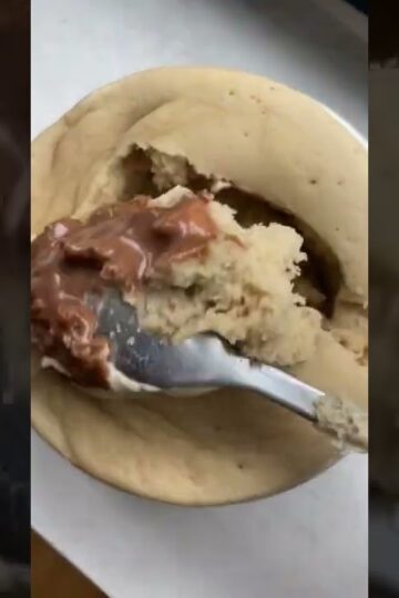 "Trusty 3-ingredient mug cake"