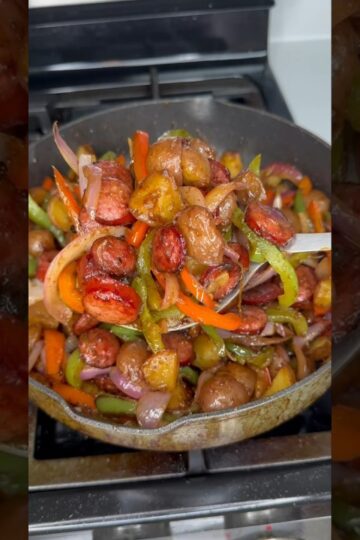 One Pot Budget Friendly Meal Using@tonychacherescreolefoods6156  #recipe #chefaldenb