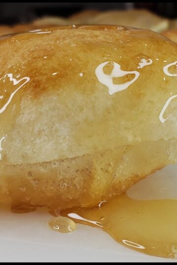 SOPAPILLAS | Easy Sopapillas Recipe | Sopapillas And Honey