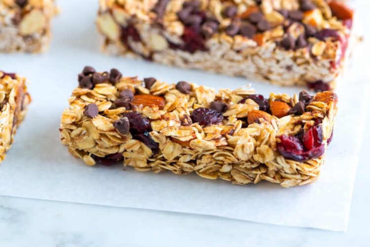 Soft and Chewy Homemade Granola Bars Recipe