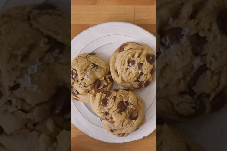 World’s Best Chocolate Chip Cookie Recipe 🍪 (watch full vid!)