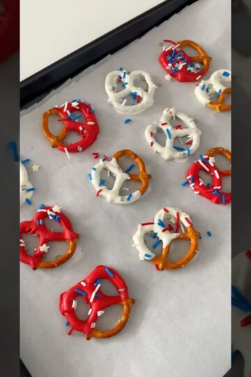 4th of July snack idea! #snacks #snackideas #4thofjuly #pretzels #summer #summeronshorts