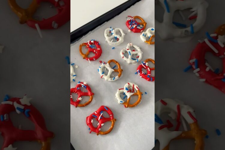 4th of July snack idea! #snacks #snackideas #4thofjuly #pretzels #summer #summeronshorts
