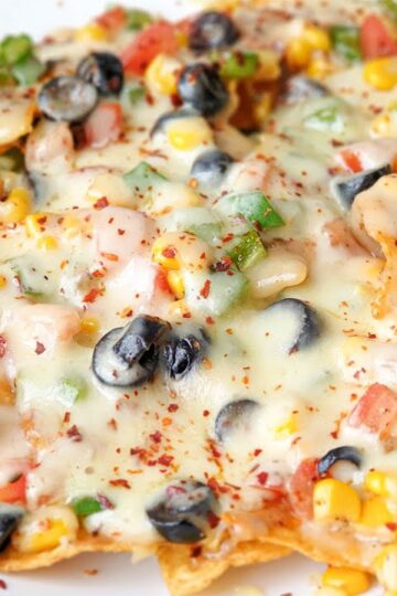 1 Minute Loaded Cheesy Nachos Recipe | Easy Vegetable Nachos by Marinated Goodness