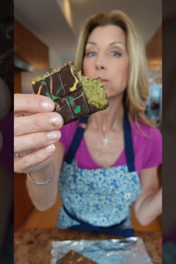 Pistachio Knafeh Chocolate Bar