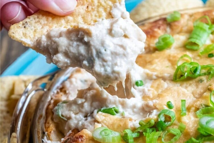 Cheesy Crab Rangoon Dip