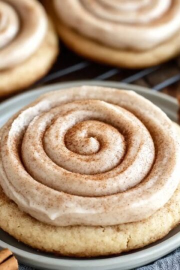 Crumbl Churro Cookies