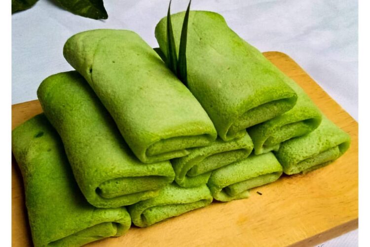 Dadar Gulung: Rolled Pancake With Coconut And Palm Sugar