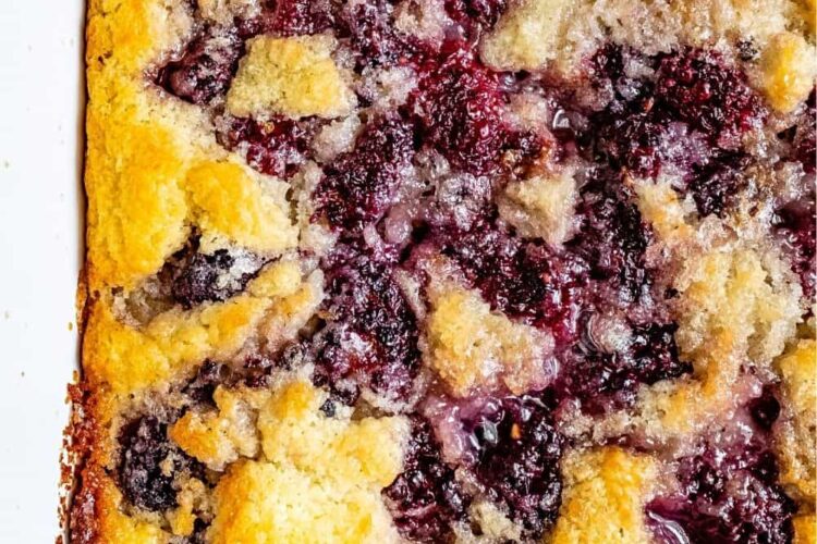 Easy Blackberry Cobbler
