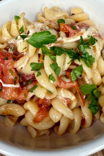 Baked Burrata Pasta 🇮🇹 - Melissa Jo Real Recipes