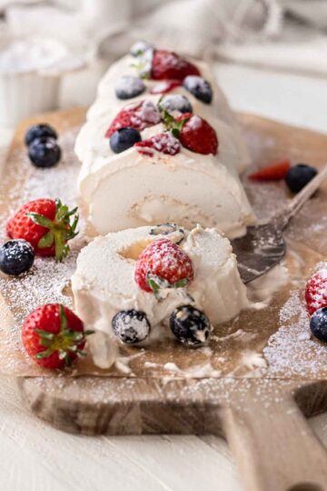 Pavlova Roll