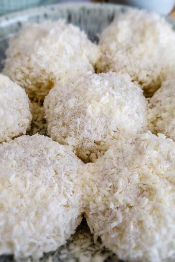 Indonesian sweet rice balls - ketan putih.