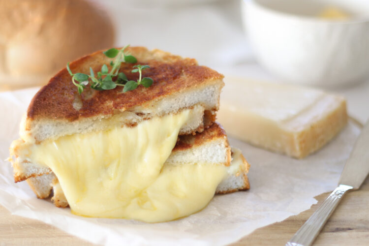 Ultimate Grilled Cheese Recipe - Recipes by Carina