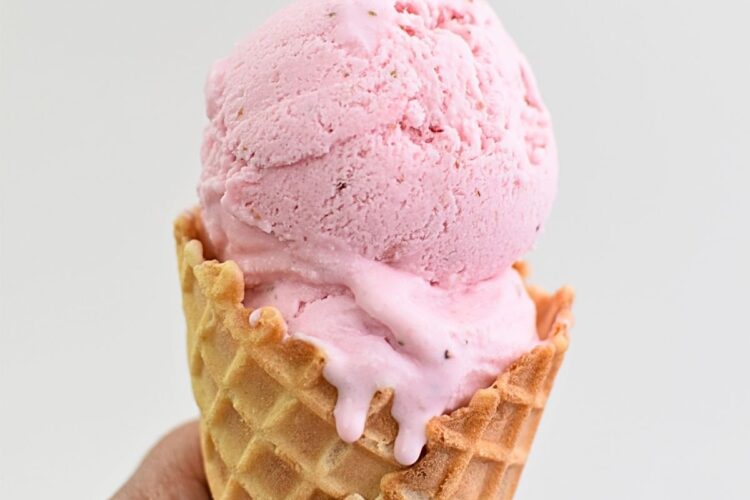 3 ingredients strawberry ice cream
