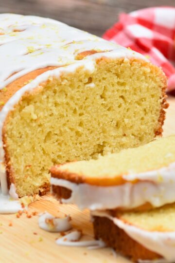 Moist Lemon Pound Cake