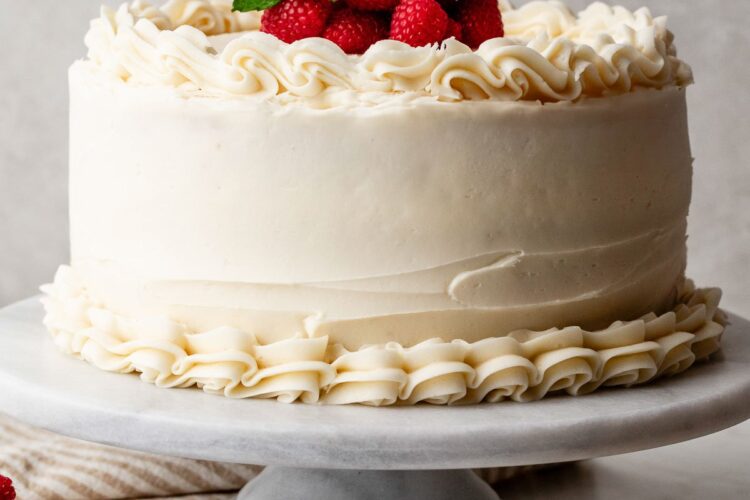 How to Assemble a Layer Cake (Video)