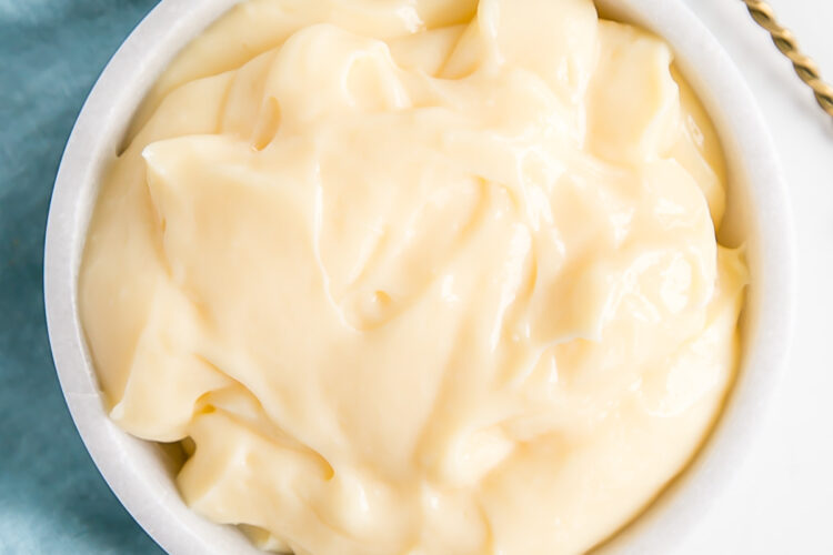 A cup of ice pastry cream