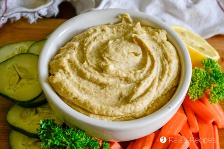 Easy Roasted Red Pepper Hummus (vegan, grain-free)
