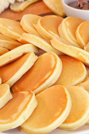 How to Make The Best Pancakes | Easy Fluffy Pancakes Recipe 🥞