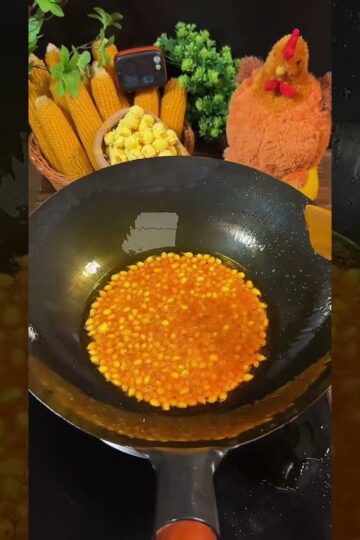 You can make the same popcorn from the movie theater at home. It’s crispy, delicious, and rich in m