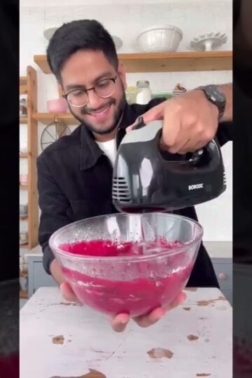 EGGLESS RED VELVET CAKE IN JUST *7 MINUTES* 🤯😱 | EGGLESS CAKE IN MICROWAVE
