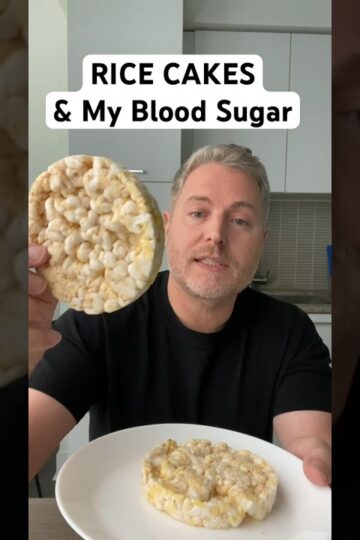 Rice cakes and my blood sugar.  #glucoselevels #bloodsugar #insulinresistance #ricecake