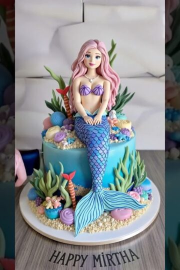How Did They Make This Incredible Underwater Cake Design?