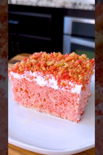 Strawberry Crunch Tres Leches Cake Recipe #shorts