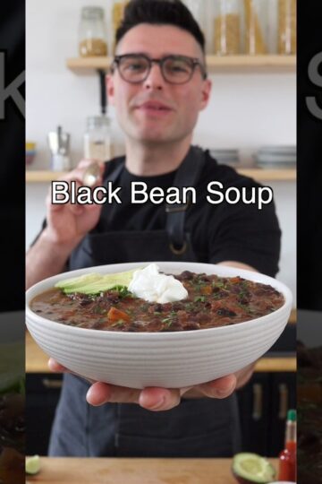 Black Bean Soup (healthy & easy dinner idea)