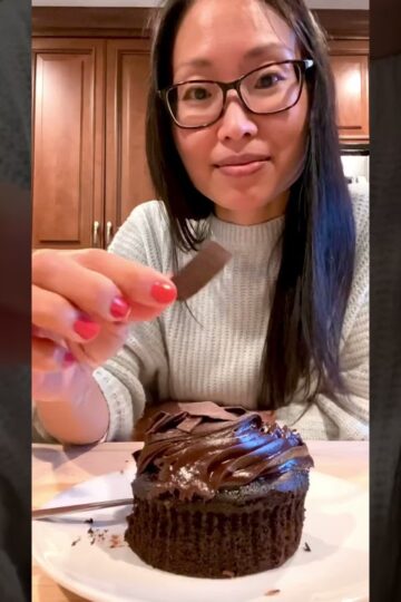 Mini All American Chocolate Cakes from Costco are better than the full size