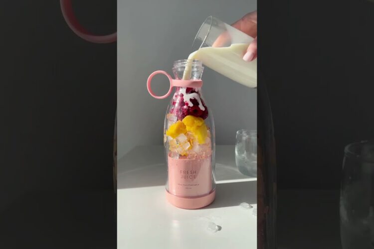 Portable Blender Smoothies Personal Blender Mini Shakes Juicer Cup USB Rechargeable.#shorts