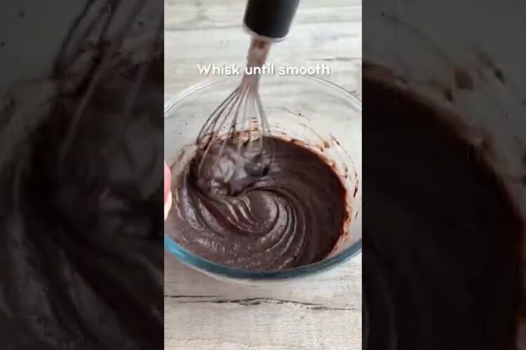 4-ingredient Mini Oreo Cakes for two! Tutorial