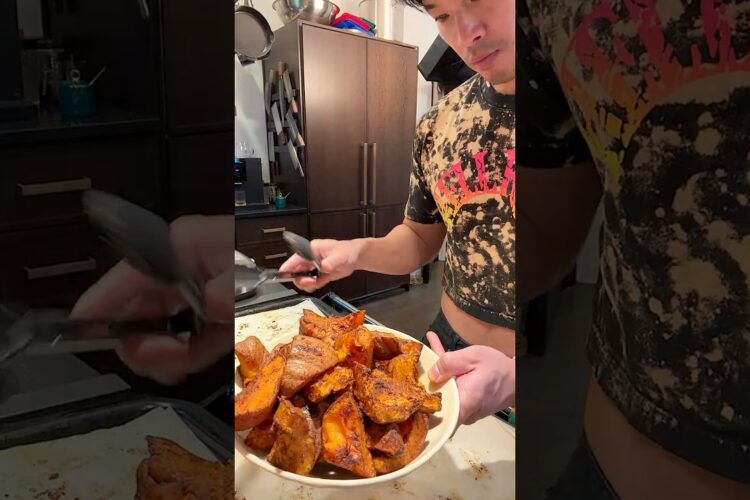 3 squashes and 20 spices go into this Thanksgiving side. Only takes 45 minutes.