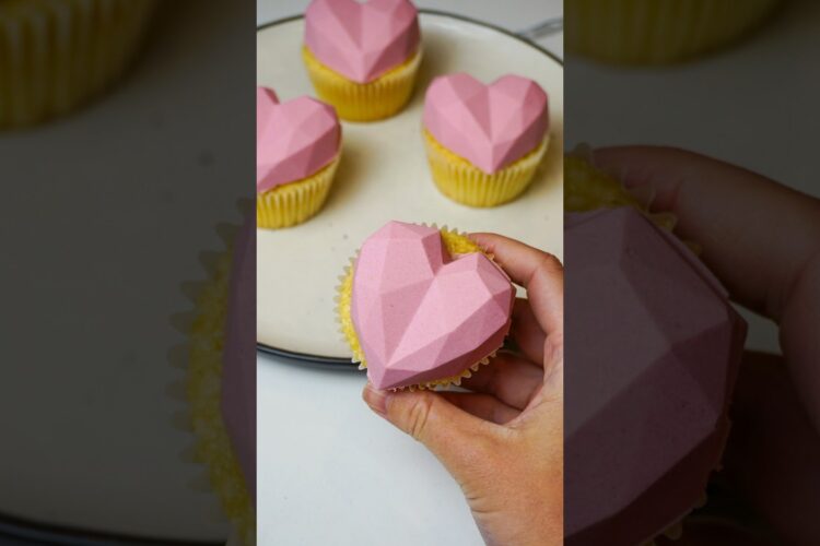 Cupcake decorating hack: melt buttercream to make perfect heart shaped frosting!