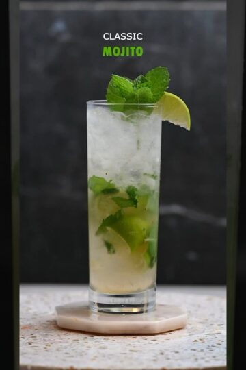 Classic Mojito 🍋‍🟩🍃#mojito #cocktails #bar #drinkrecipes
