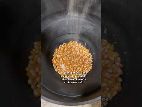 This Amazon popcorn popper find is a healthy snack essential!