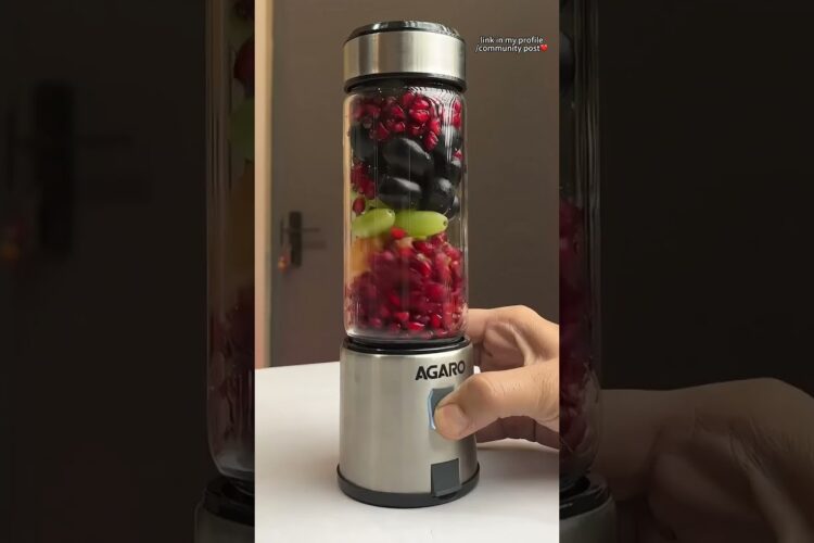 Check the portable blender!Perfect for shakes and smoothies.Compact 600ML design for on-the-go use.