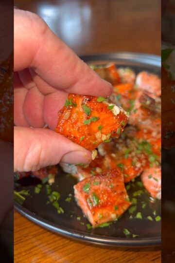 Honey Garlic Butter Salmon Bites
