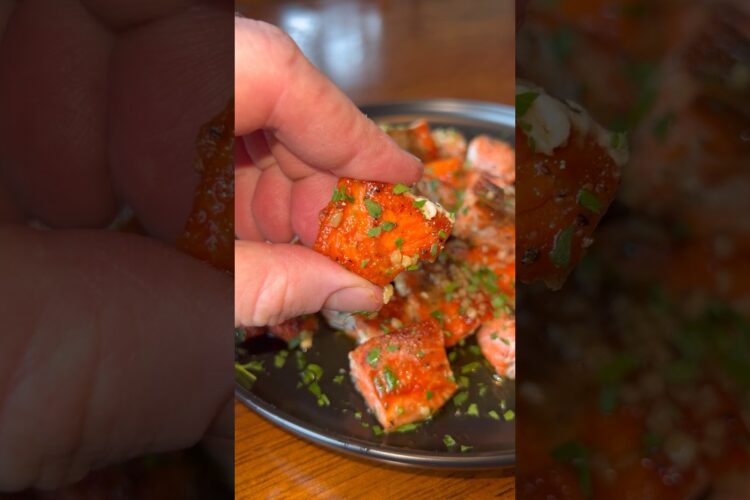 Honey Garlic Butter Salmon Bites