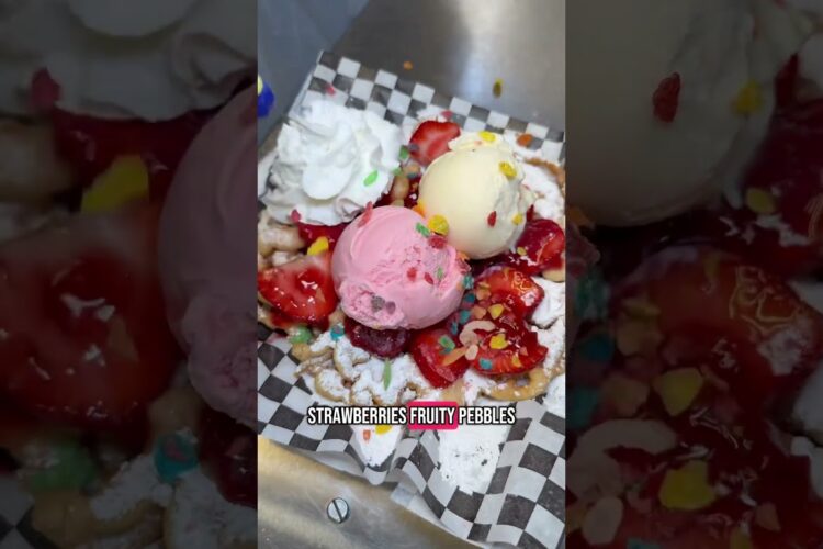 Viral Funnel Cakes in Las Vegas ! Mr Funnel Cake 🔥🔥🔥