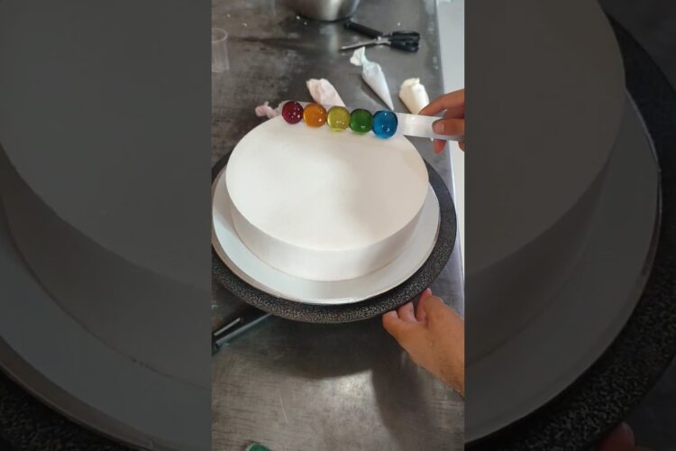 #cake #cakedecorating #cakes #cakedesign #cakeideas