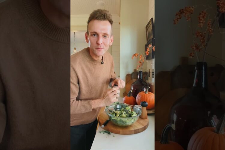 This is such an easy vegetable side dish for Thanksgiving!