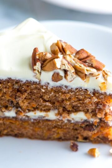 Easy Moist Carrot Cake Recipe
