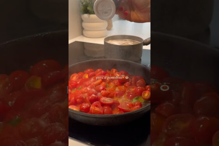 italian dinner recipe 🍅🍝 pasta al pomodoro #dinnerideas