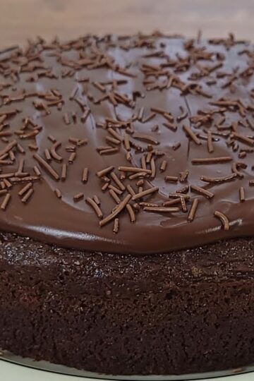 Easy Chocolate Cake Recipe | Eggless Chocolate Cake