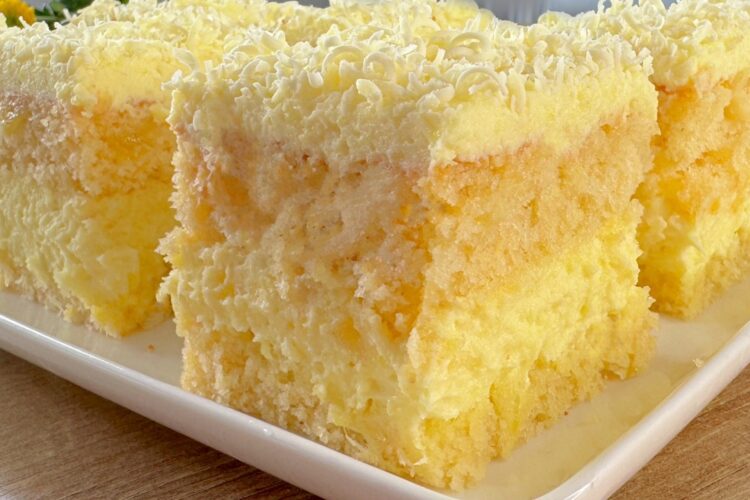 Easy Pineapple Cake Recipe! Cake that melts in your mouth - Quick and Delicious Homemade cake!