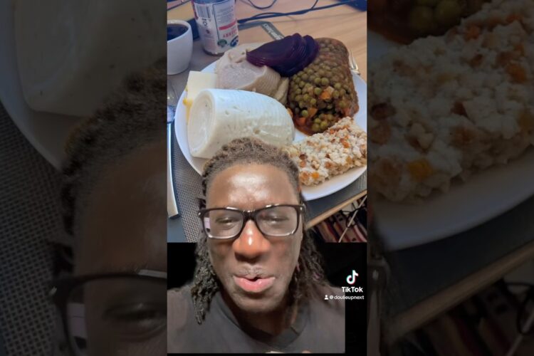 THE WORST THANKSGIVING MEALS PEOPLE ATE 😂