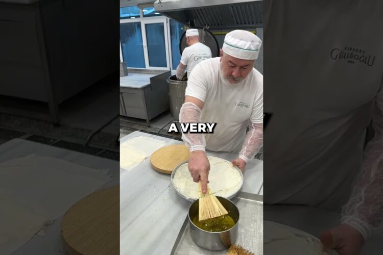HOW ITS MADE: best baklava in the world! 🍮👨‍🍳 | #shorts #viral